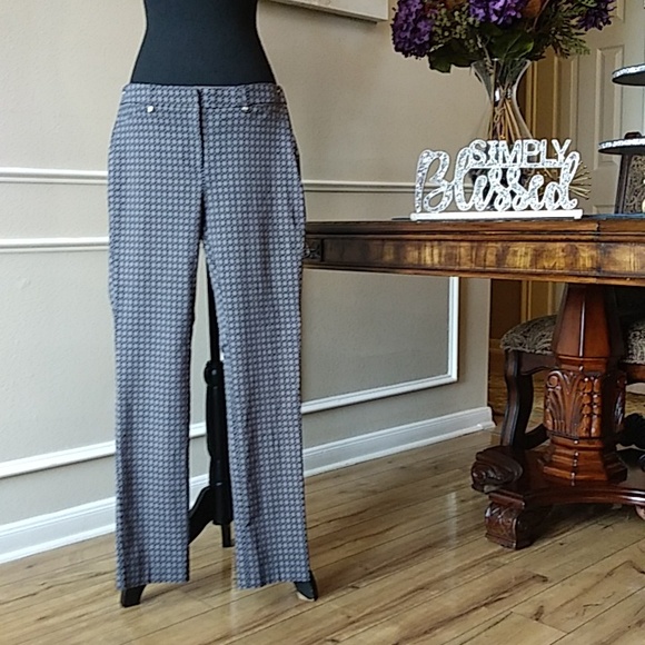 Comfort Fit Navy Blue And Tan Slim Leg Pant By Rafaella. Size 6 - Picture 11 of 17